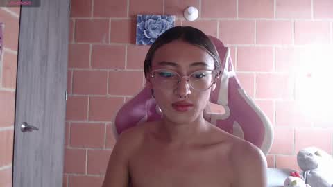 Andrea  online show from 09-28-25, 04:12