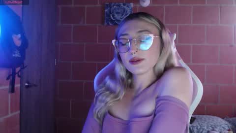 Andrea  online show from 03-26-26, 05:51