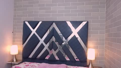 Snapshot of andrea_gill_ chatting on 12-31-24, 12:15 Andres Gil online show from 12-31-24, 12:15