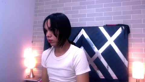 Snapshot of andrea_gill_ chatting on 02-15-25, 11:28 Andres Gil online show from 02-15-25, 11:28