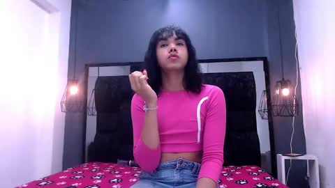 Snapshot of andrea_gill_ chatting on 10-22-25, 11:54 Andres Gil online show from 10-22-25, 11:54