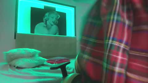 Andrea Ramos online show from 02-20-25, 05:44