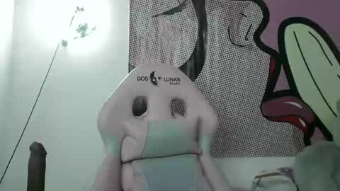 Snapshot of andrea_saenz_ chatting on 02-10-25, 06:42 online show from 02-10-25, 06:42