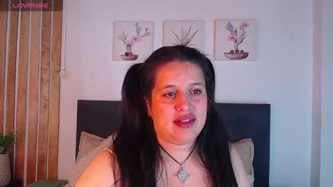 Snapshot of andrea_secret_ chatting on 10-09-25, 02:26 ANDREA  online show from 10-09-25, 02:26