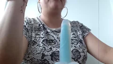 Snapshot of andrea_teacher chatting on 10-03-25, 07:55 Andrea Model trainer Luxury ST online show from 10-03-25, 07:55