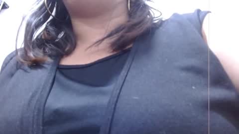 Snapshot of andrea_teacher chatting on 10-17-25, 11:40 Andrea Model trainer Luxury ST online show from 10-17-25, 11:40