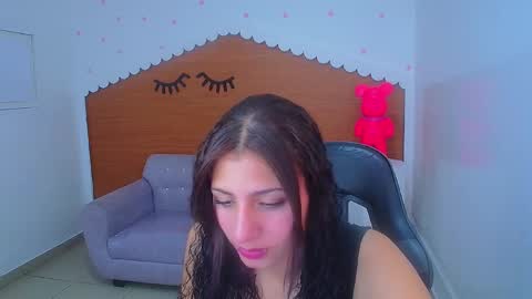 Andrea online show from 03-11-25, 04:07