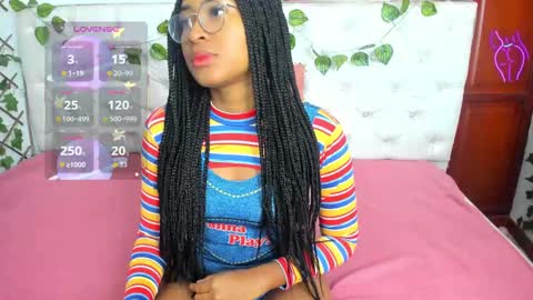 Snapshot of andrea_williams24 chatting on 10-18-25, 12:17 Naomi Andrea Daviss online show from 10-18-25, 12:17