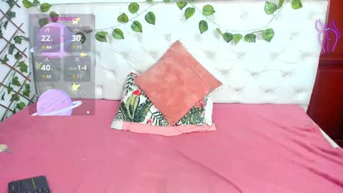 Snapshot of andrea_williams24 chatting on 10-25-25, 12:13 Naomi Andrea Daviss online show from 10-25-25, 12:13