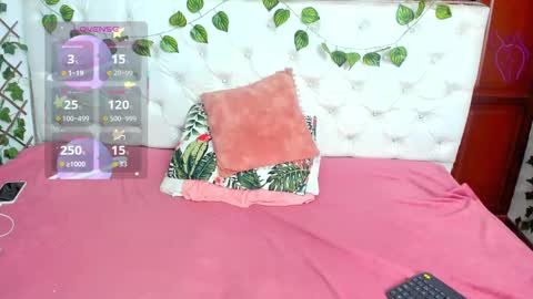 Snapshot of andrea_williams24 chatting on 10-30-25, 11:55 Naomi Andrea Daviss online show from 10-30-25, 11:55