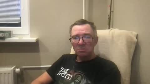 andreass60 online show from 10-20-25, 04:46