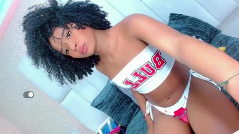 Snapshot of andreayano chatting on 09-22-25, 06:15 andreayano online show from 09-22-25, 06:15