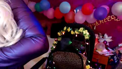 andreeajj online show from 12-11-24, 11:00