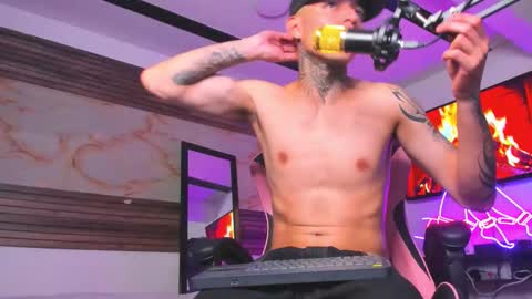 andrees_s online show from 10-11-25, 04:12