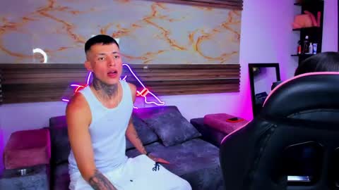 andrees_s online show from 04-22-26, 08:43