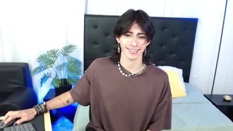 Andrey online show from 11-18-25, 01:59