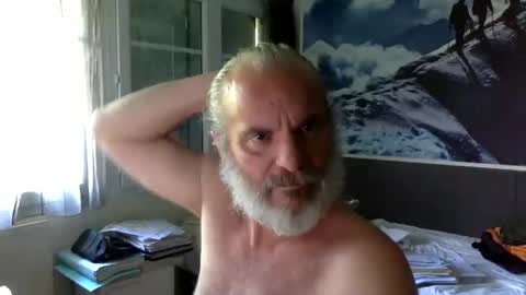 Snapshot of andrei2512 chatting on 05-25-26, 01:28 andrei2512 online show from 05-25-26, 01:28