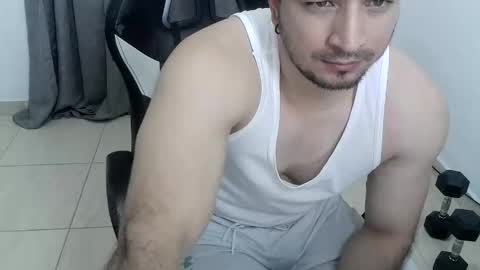 andres180950734 online show from 04-15-26, 11:49
