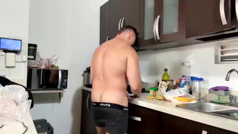 Andrs botero online show from 03-09-26, 08:46