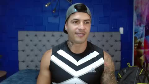 insta andres clark  online show from 02-11-25, 06:44