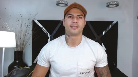 insta andres clark  online show from 02-22-25, 05:57