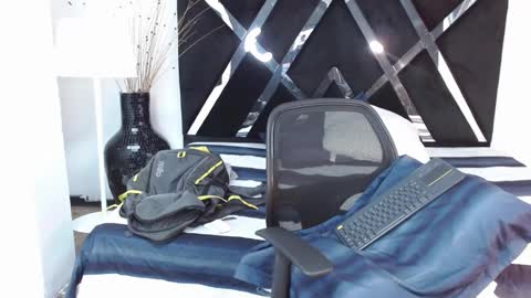 insta andres clark  online show from 02-27-25, 09:36