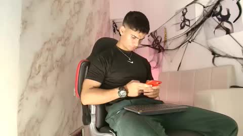 ANDRES  online show from 10-26-25, 04:40