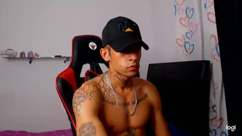 Andres white online show from 10-17-25, 04:37