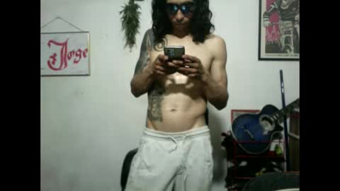 Snapshot of andresdelews chatting on 03-25-26, 04:07 Delews online show from 03-25-26, 04:07