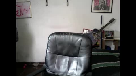 Snapshot of andresdelews chatting on 04-05-26, 03:53 Delews online show from 04-05-26, 03:53