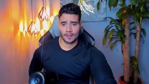 Andres online show from 10-18-25, 01:41