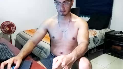 Snapshot of andresvergon85 chatting on 03-03-25, 02:47 andresvergon85 online show from 03-03-25, 02:47