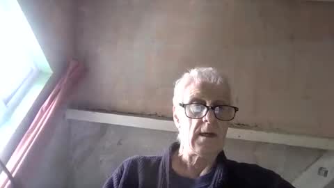 Snapshot of andrew160258 chatting on 04-09-26, 12:54 Andrew online show from 04-09-26, 12:54