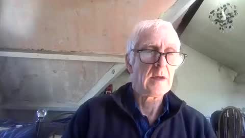 Snapshot of andrew160258 chatting on 04-22-26, 12:07 Andrew online show from 04-22-26, 12:07