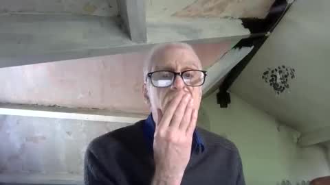 Snapshot of andrew160258 chatting on 05-08-26, 04:01 Andrew online show from 05-08-26, 04:01