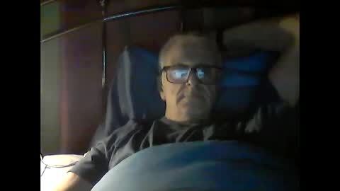 Snapshot of andrew160258 chatting on 05-16-26, 12:40 Andrew online show from 05-16-26, 12:40