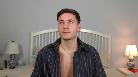 Snapshot of andrew2305 chatting on 10-02-25, 02:24 Justin Andrew online show from 10-02-25, 02:24