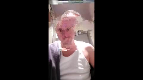 andrew3356577 online show from 05-01-26, 07:07