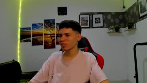 andrew_2811 online show from 11-05-25, 06:57