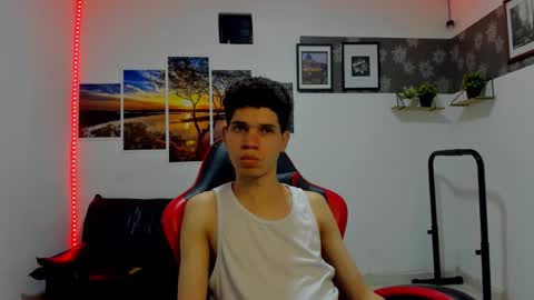 andrew_2811 online show from 12-02-25, 05:57