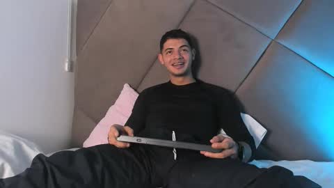 Snapshot of andrew_colleman1 chatting on 11-07-25, 04:45 Colleman online show from 11-07-25, 04:45