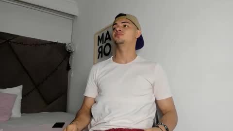 Snapshot of andrew_colleman1 chatting on 11-16-25, 03:34 Colleman online show from 11-16-25, 03:34