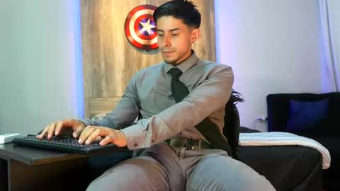 Andrew online show from 03-08-25, 03:17