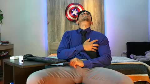 Snapshot of andrew_elliot chatting on 02-01-26, 06:45 Andrew online show from 02-01-26, 06:45