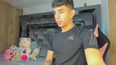 Andrew M. online show from 10-07-25, 01:03