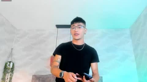Snapshot of andrewayne_ chatting on 07-22-26, 02:42 andrewayne_ online show from 07-22-26, 02:42