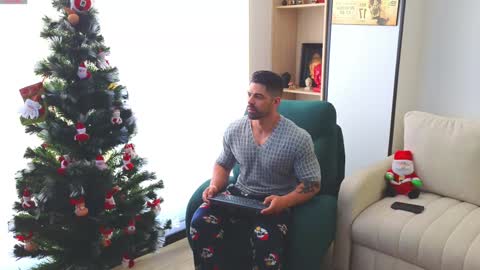 Andrew online show from 12-11-24, 01:49