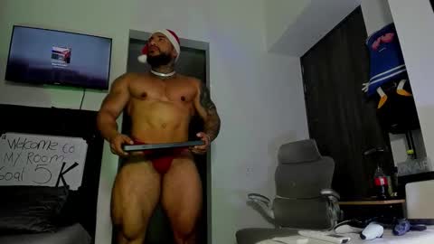 Snapshot of andrewjohnson0 chatting on 12-01-25, 06:02 Andrew Johnson online show from 12-01-25, 06:02