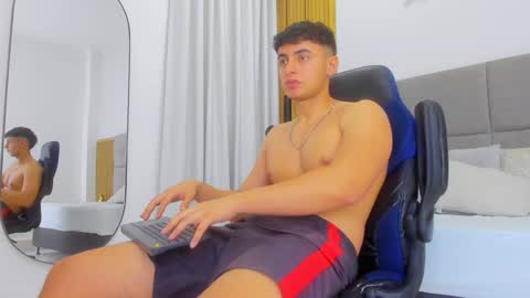 Andrewlamar21 online show from 12-13-24, 06:38