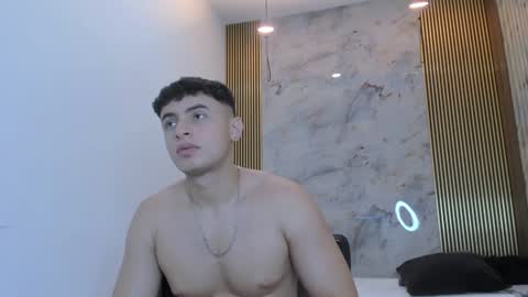 Andrewlamar21 online show from 12-17-24, 05:04